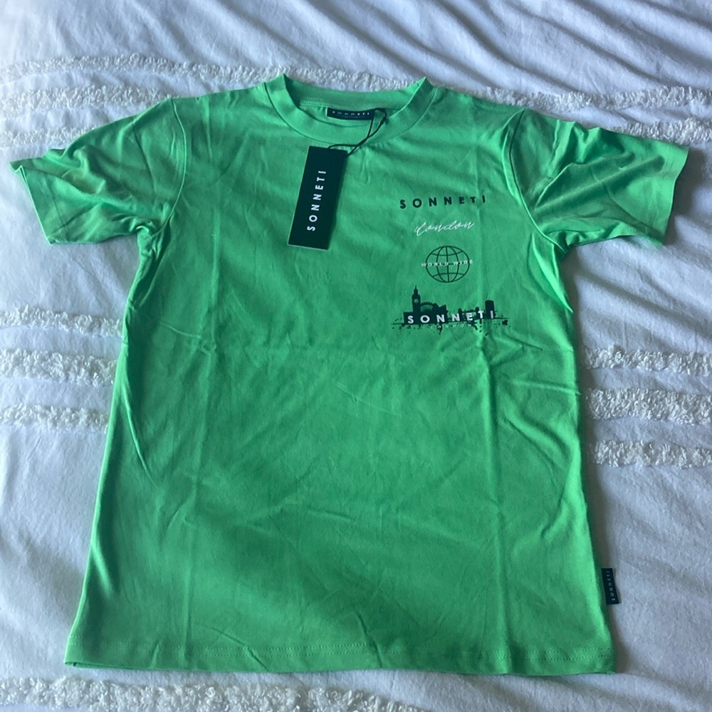 NWT- Green Short Sleeve Sonneti London Tee